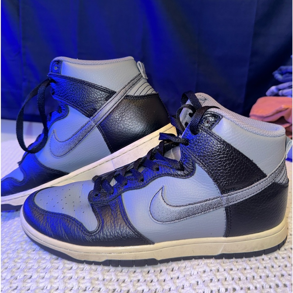 Used Nike Dunks (50 years of Hip Hop) size 8.5